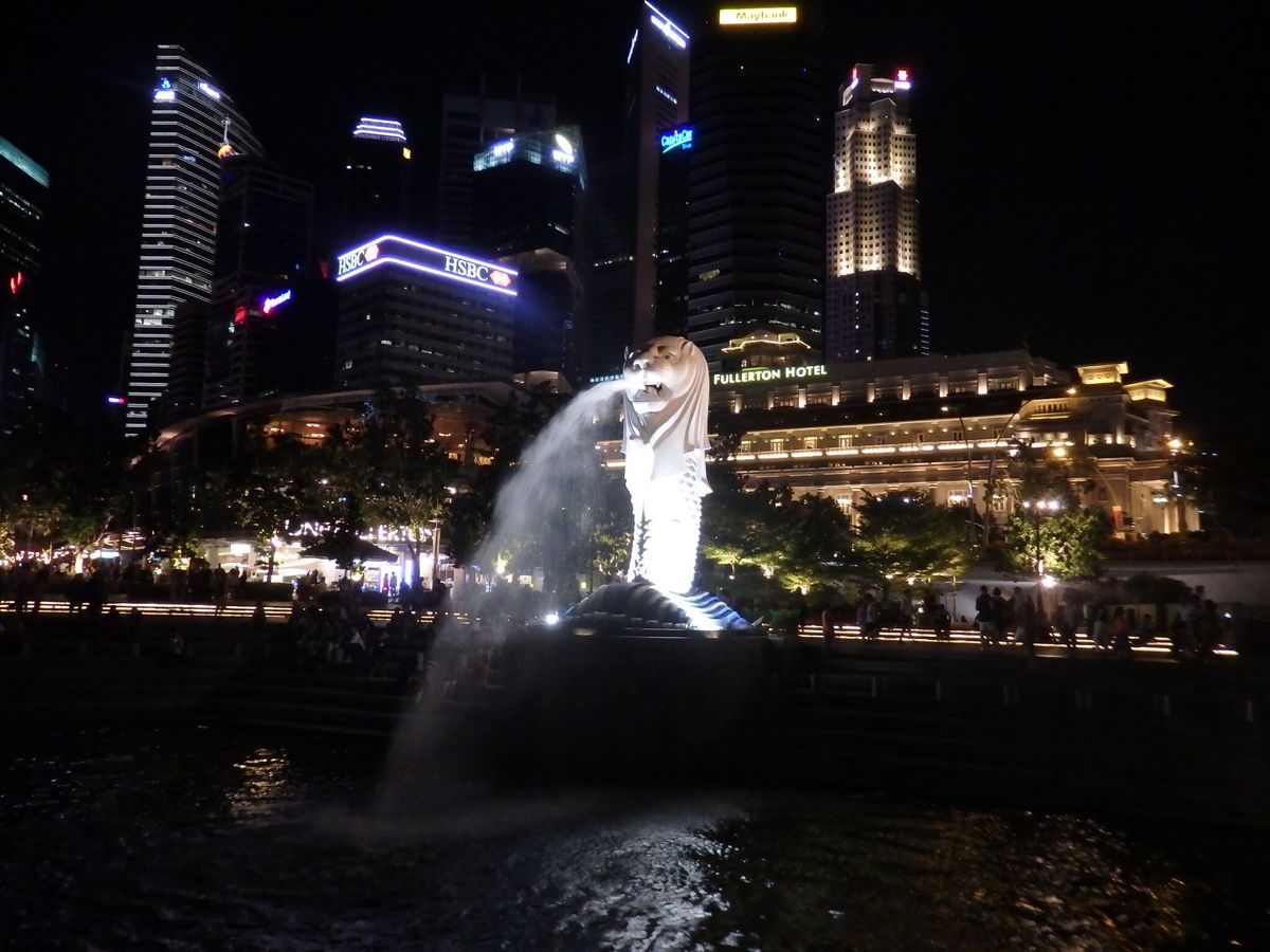 やっぱりシンガポール といえばマーライオン❗️
ラッフルズでシンガポール ...