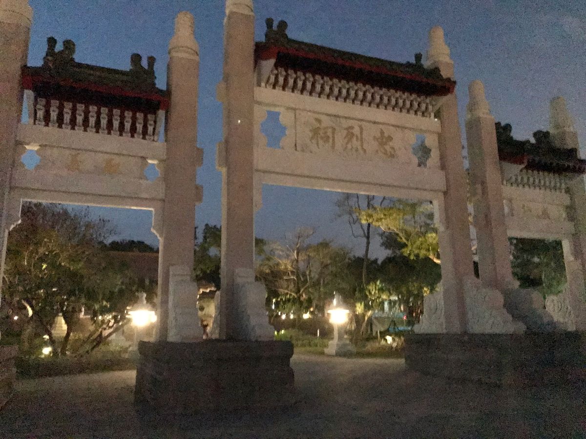 台北から新幹線と観光バスで高雄へ