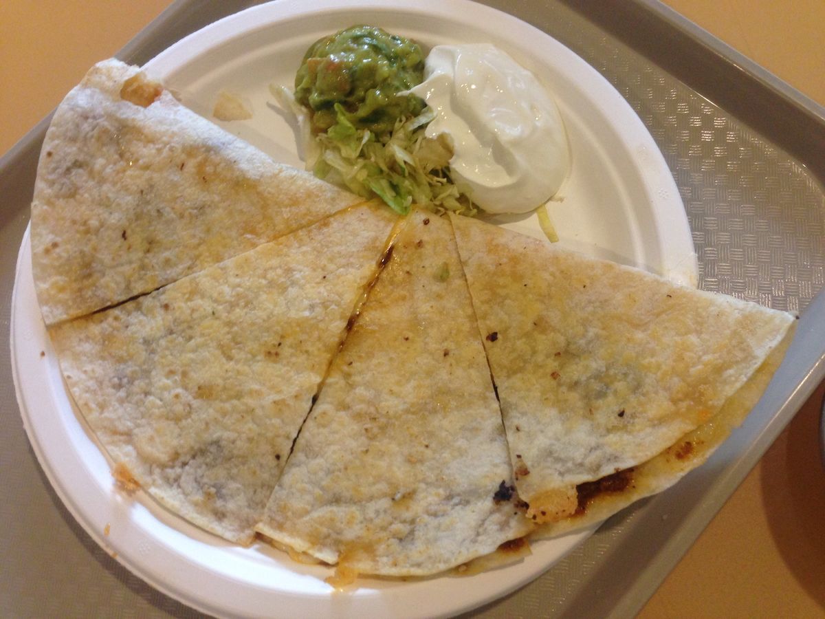 最初のお食事はメキシカン！
母は初体験！