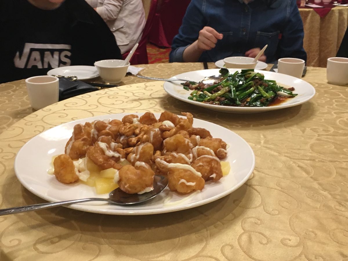食べ物がとりあえず衝撃的。