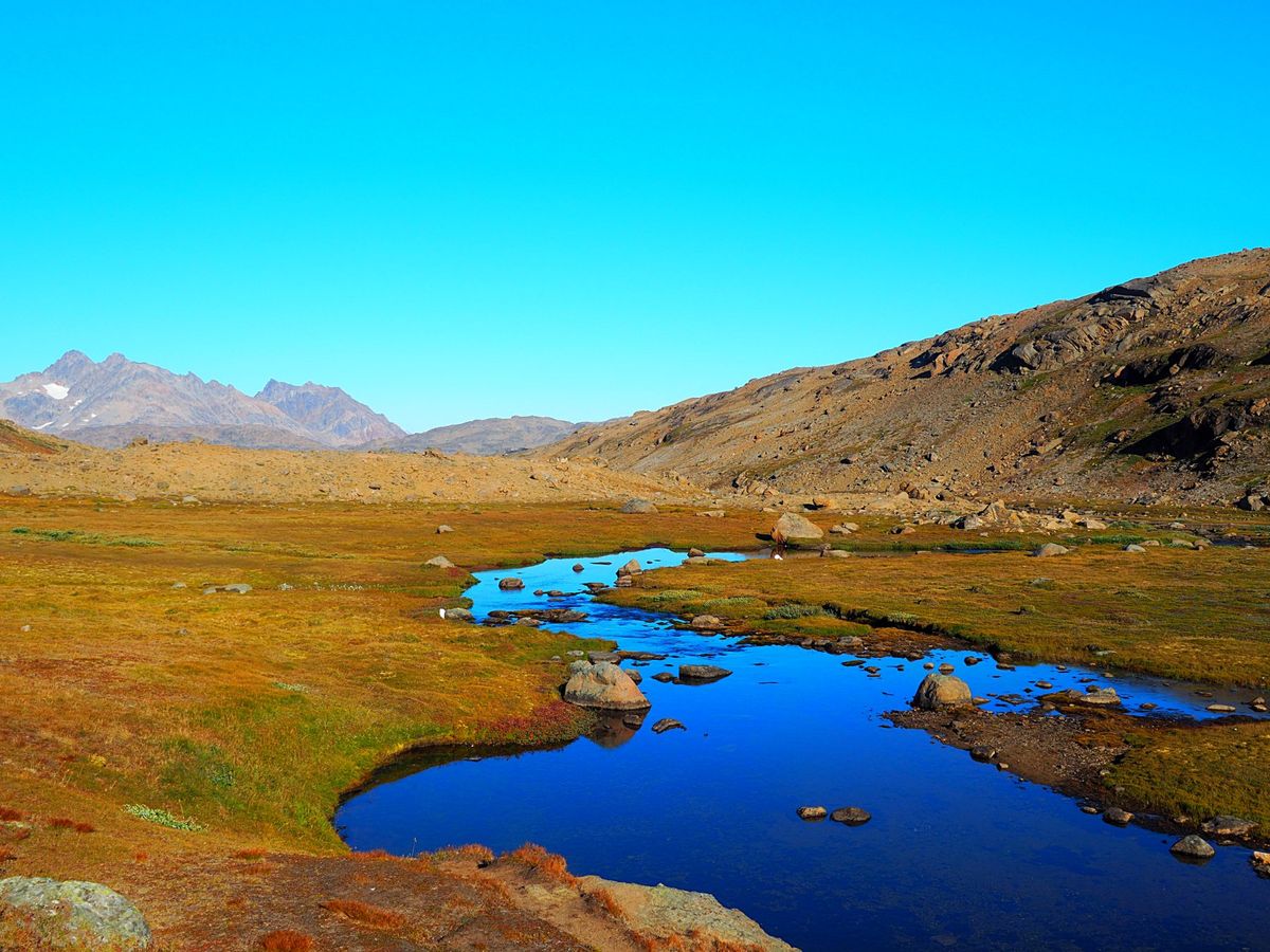 グリーンランドでのトレッキング
ホテルのオーナーおじさんに手書きで書いても...