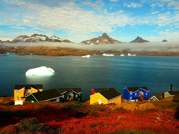 グリーンランド・グリーンランド「グリーンランド　流氷とオーロラの待つ圧巻の大自然へ」の写真：タシーラクの町を探索
タシーラクはグリー...