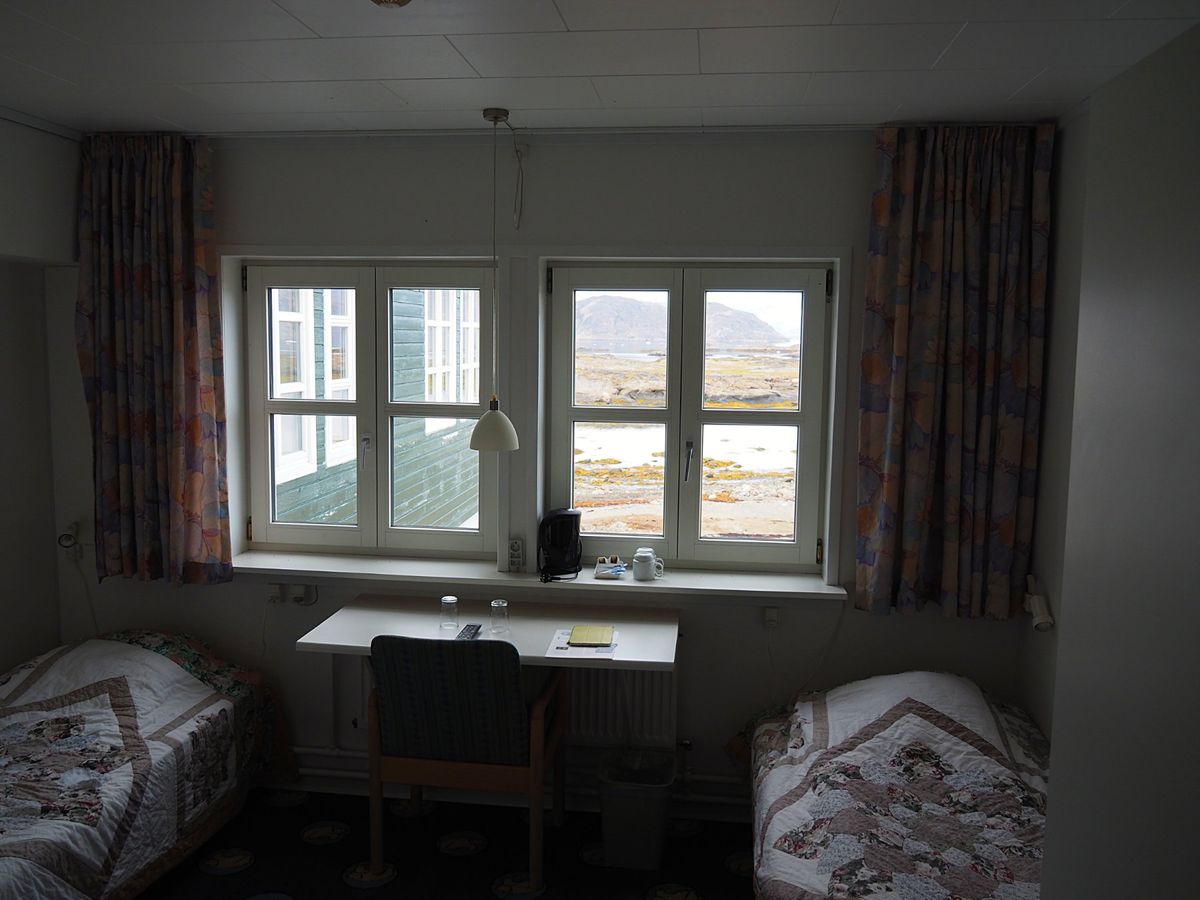 空港からすぐ近くにあるのがクルスクで唯一のホテル、ホテルクルスクに初日は宿...