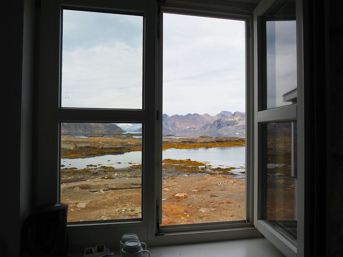 空港からすぐ近くにあるのがクルスクで唯一のホテル、ホテルクルスクに初日は宿...