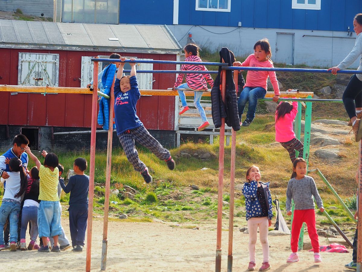 タシーラクの町を探索
タシーラクはグリーンランド東岸最大の町、と言っても人...