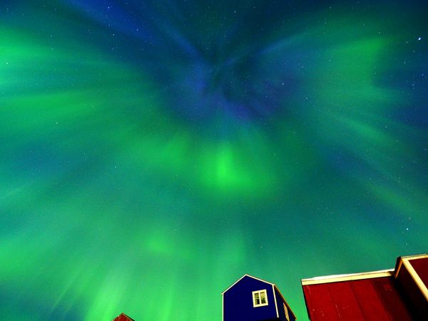グリーンランド・グリーンランド「グリーンランド　流氷とオーロラの待つ圧巻の大自然へ」の写真：グリーンランドの空一面に広がる嘘みたいな...