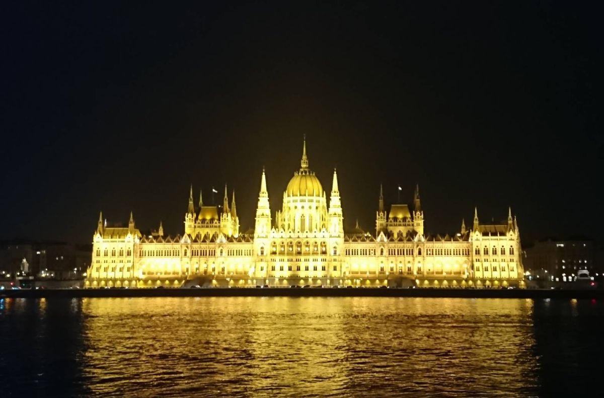 初日に見たこの夜景は心の奥から感動が抑えられなかった。
今までみた一番の夜景！