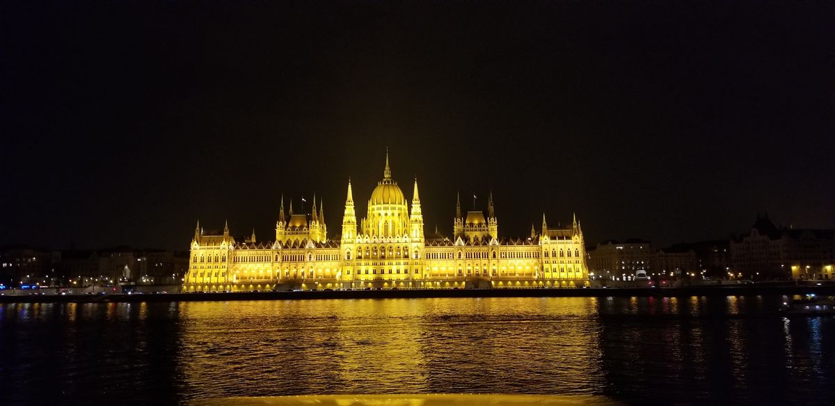 初日に見たこの夜景は心の奥から感動が抑えられなかった。
今までみた一番の夜景！