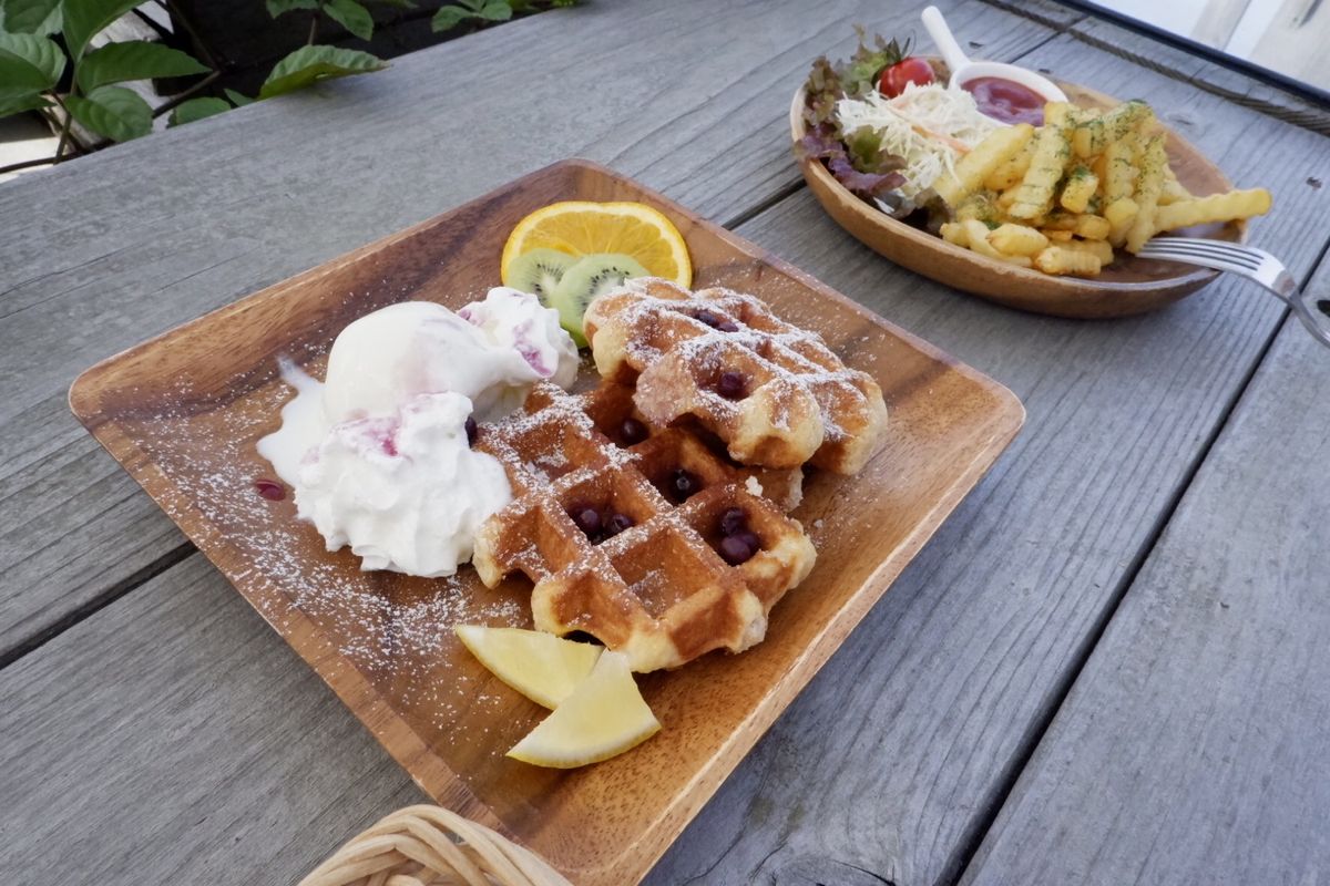 近くのカフェも素敵でした🍰