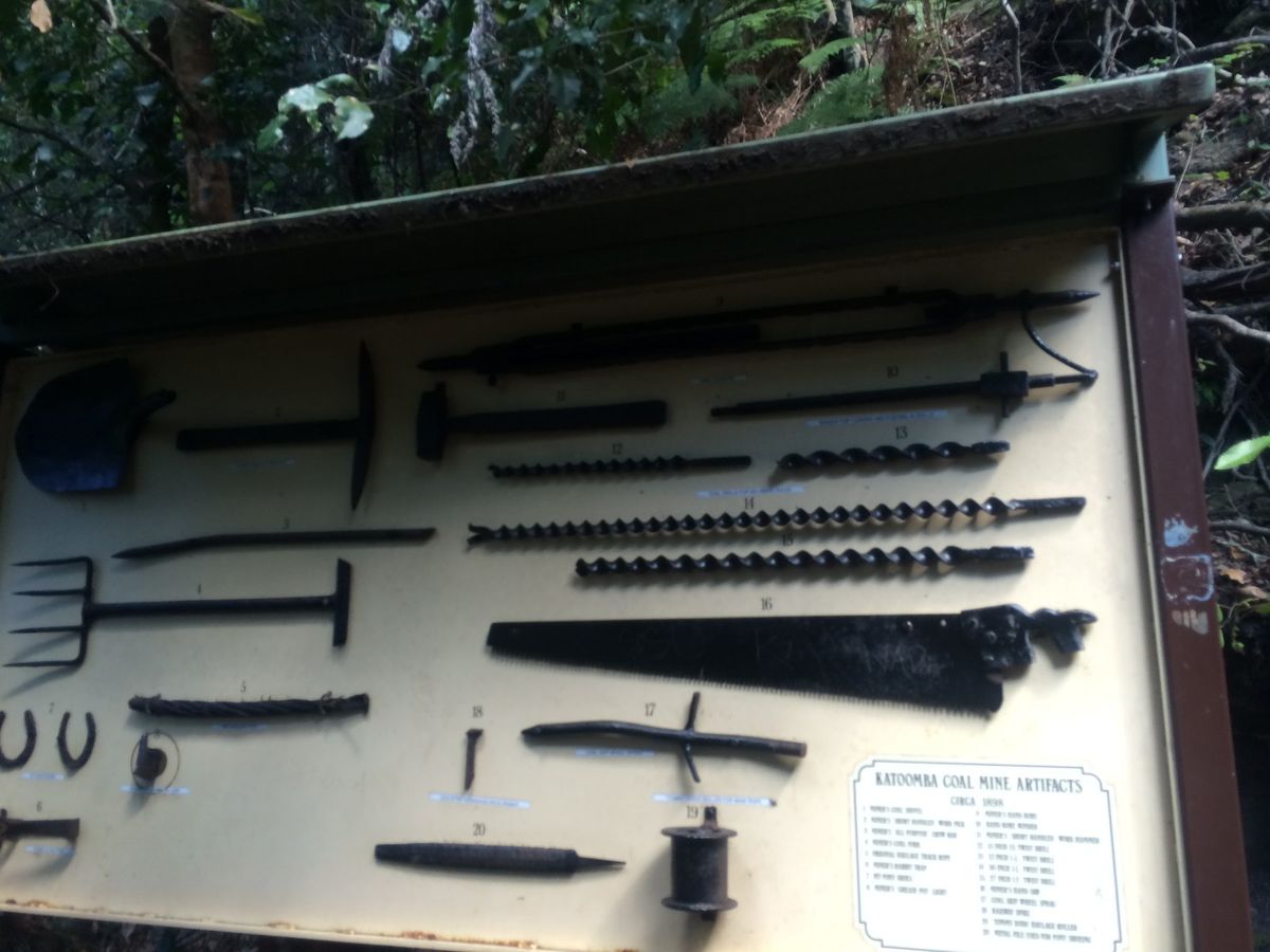 レールウェイから降りた後は、炭鉱跡地であった歴史を
学びながらお散歩👟
大...