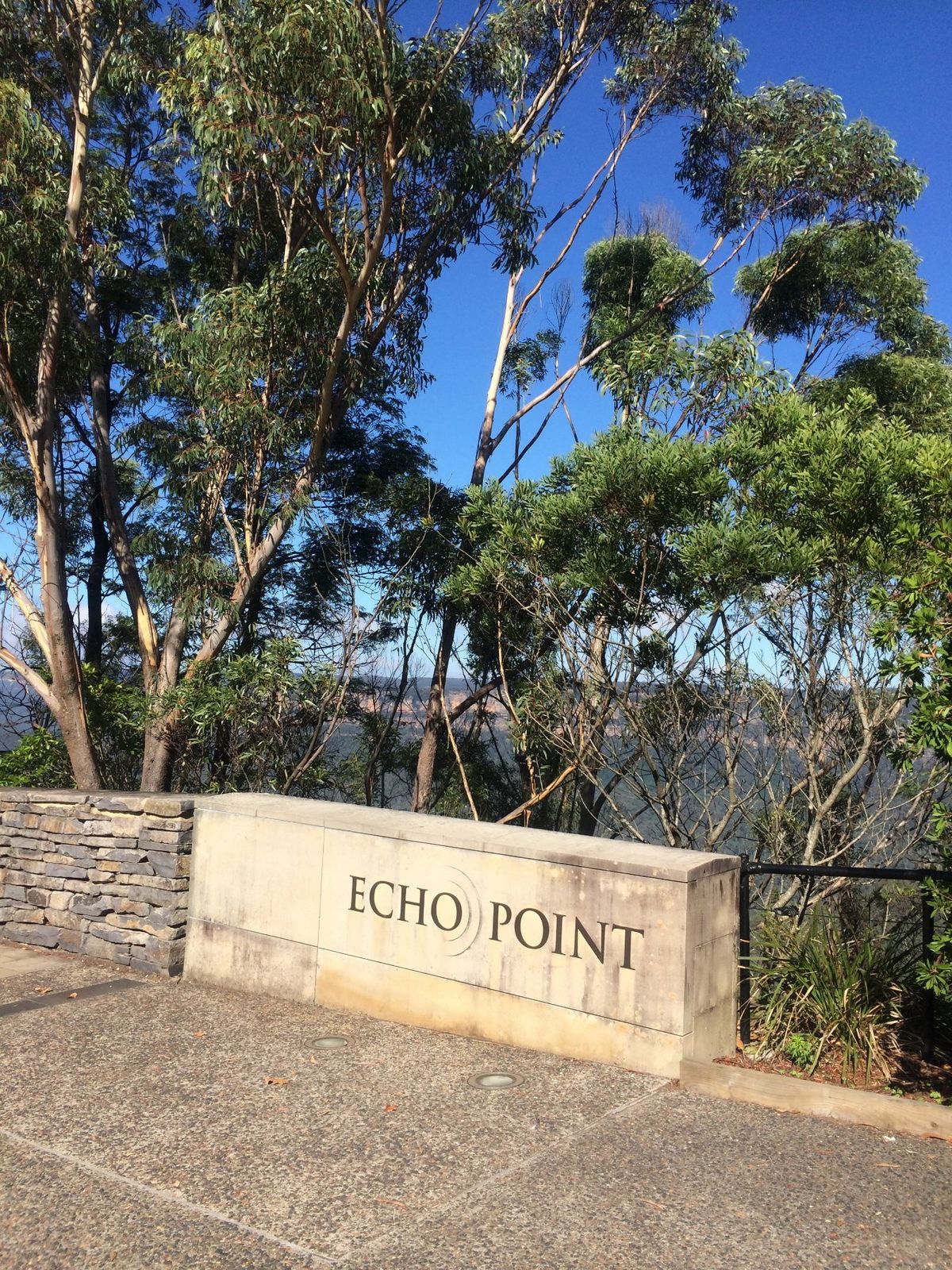 4日目はブルーマウンテンズからスタート！
エコーポイントやスリーシスターズ...