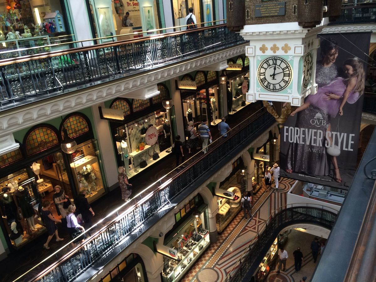 パンケーキを済ませて、いざ、
クイーン・ヴィクトリア・ビルディングへ✨
ヴ...