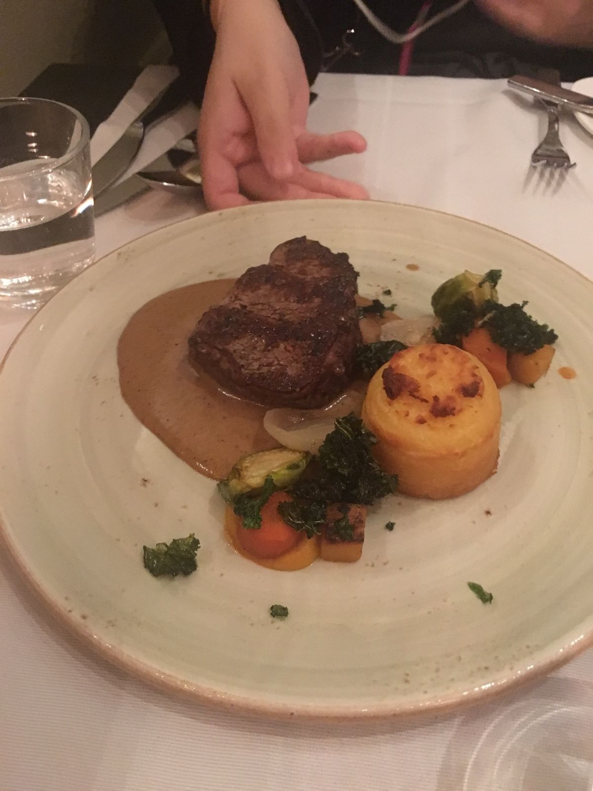 カッペリにて。
やはり、北欧といえばサーモン！
ふわふわで美味しかったです！
