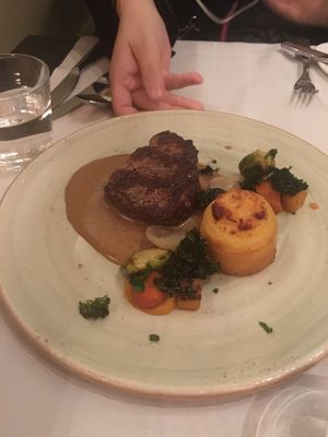 カッペリにて。
やはり、北欧といえばサーモン！
ふわふわで美味しかったです！
