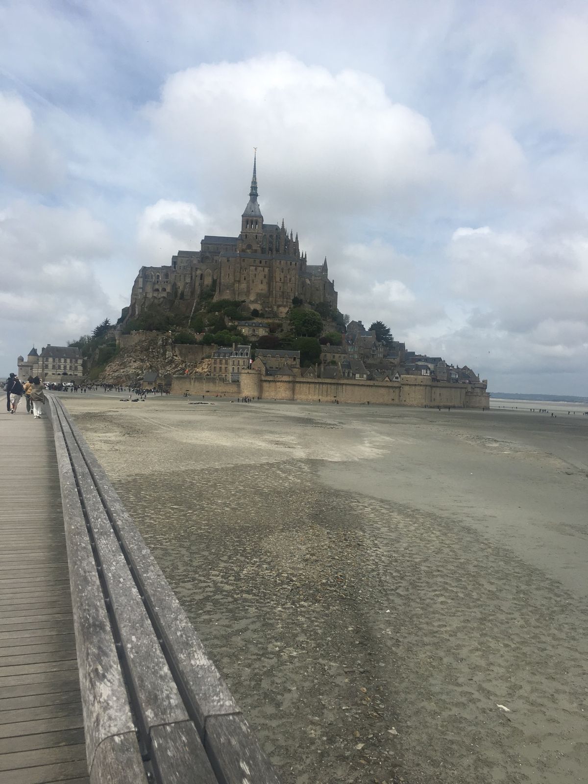 モンサンミッシェル！
ずーっと行きたかったので、行けて本当に嬉しい✨
モン...