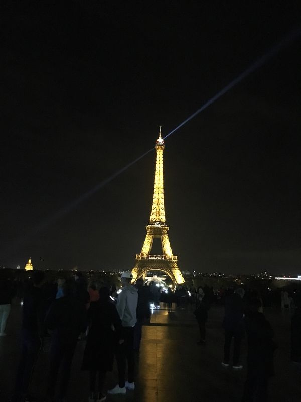 フランス・パリ「フランスの旅」の写真：パリの夜景ツアーへ。
５月だからか、日が...