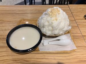 杏仁専門店です。美味しかったです。
