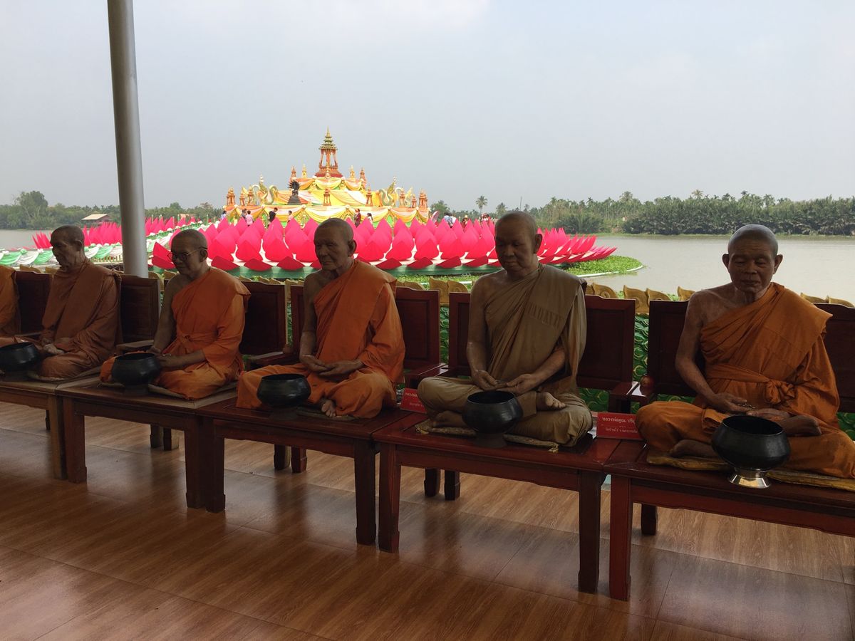 お坊さんが人かと思うぐらいリアルでした。