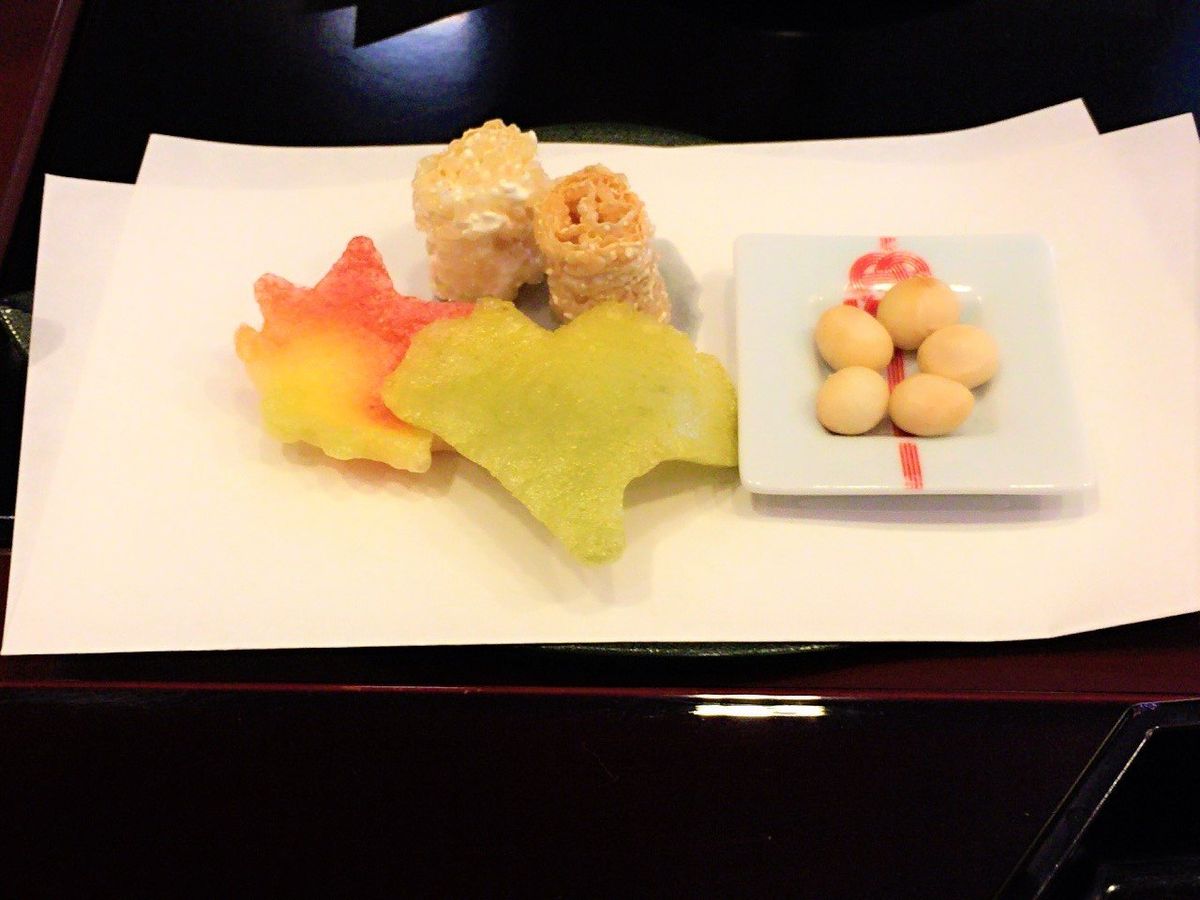 半兵衛麩さんで、お麩と湯葉のお料理「むし養い」を頂きました！
むし養いとは...