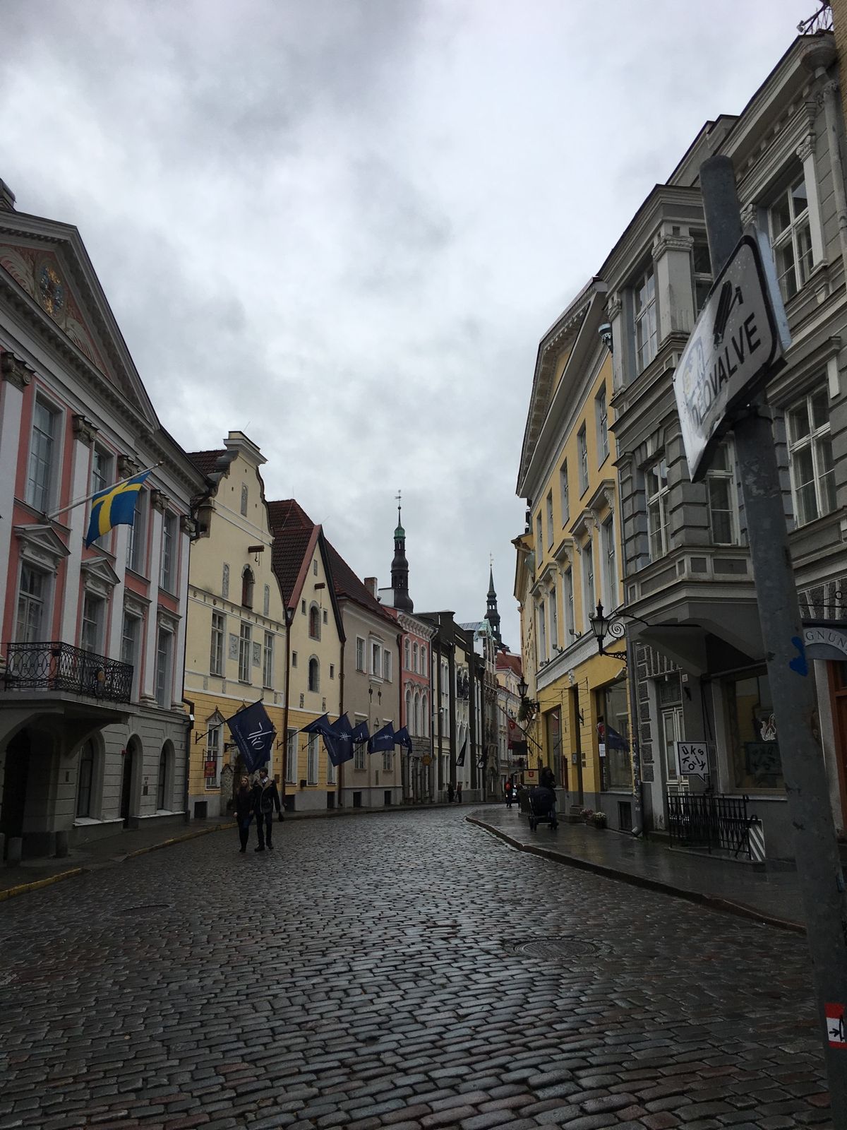 旧市街への入口。
中に入ると別世界が広がっています！