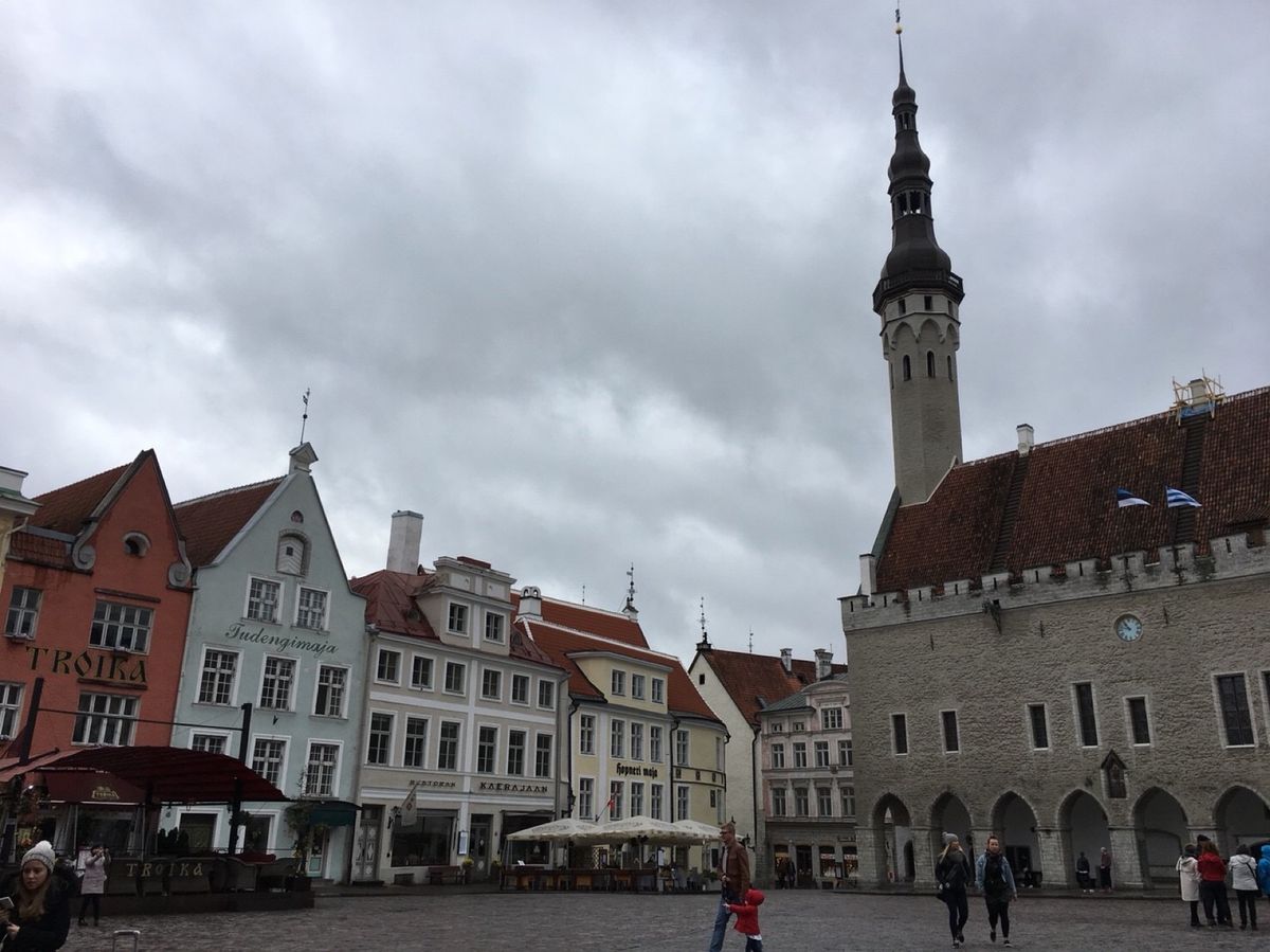 タリン、お伽話に出てきそうな街並み！