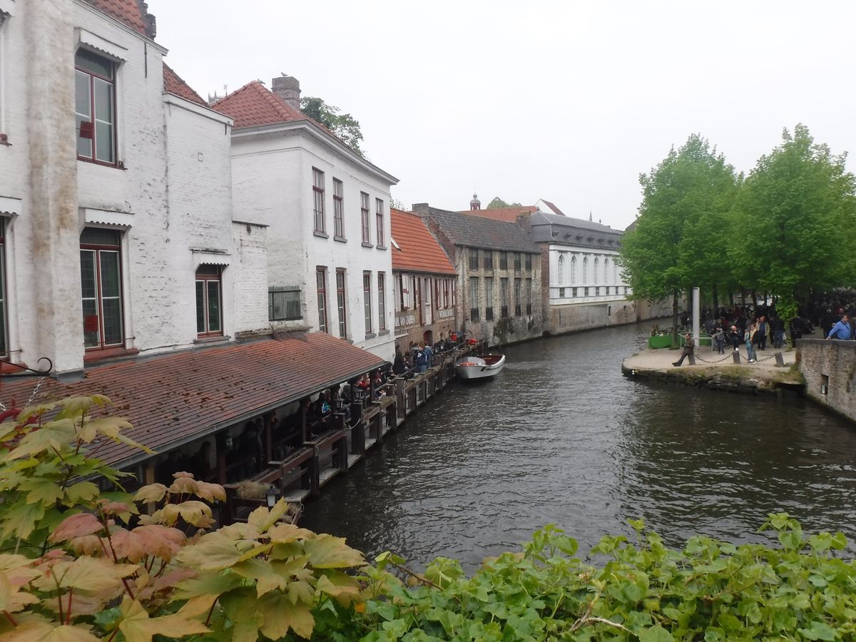 ベルギーと言えば、ワッフルとフリッター！！
お昼に食べました！どちらも美味...