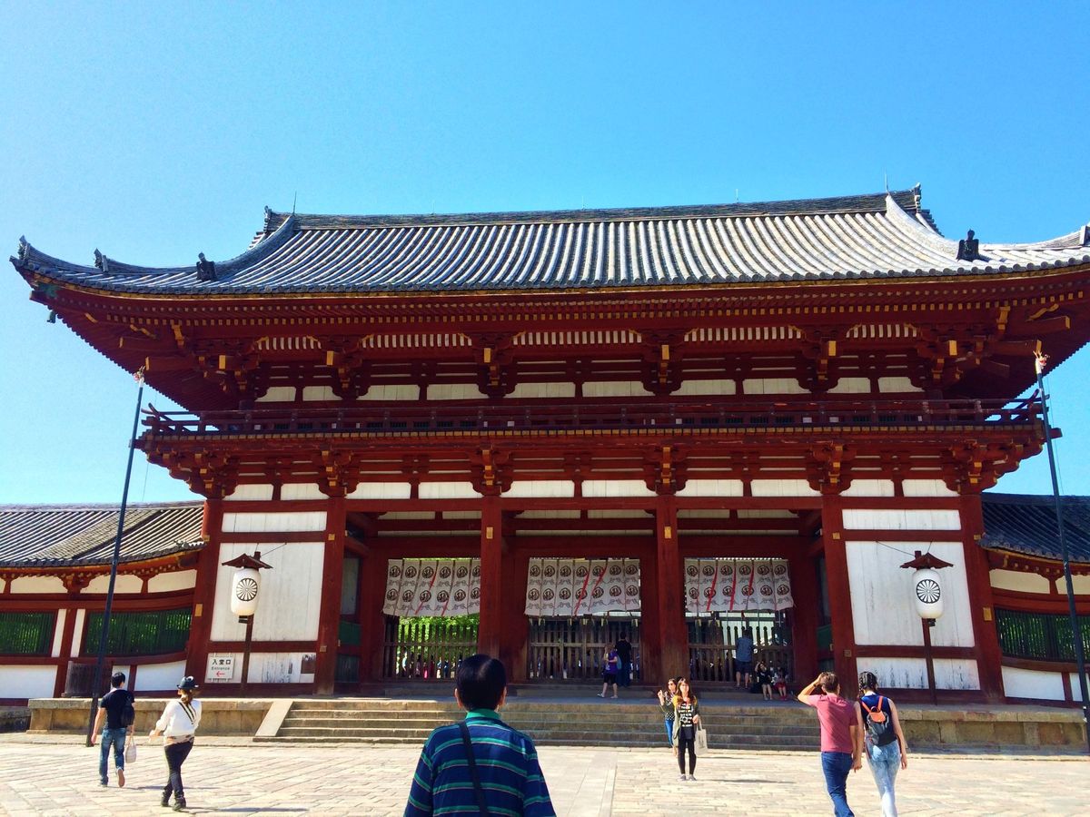 近鉄京都駅から近鉄奈良駅までは、急行で約40分。
奈良に着くと快晴になりま...