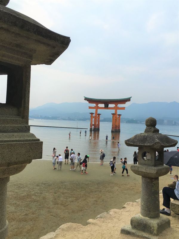 日本・広島県「日本・広島/Hiroshima Japan」の写真：もみじまんじゅうの後は厳島神社へ！！
大...