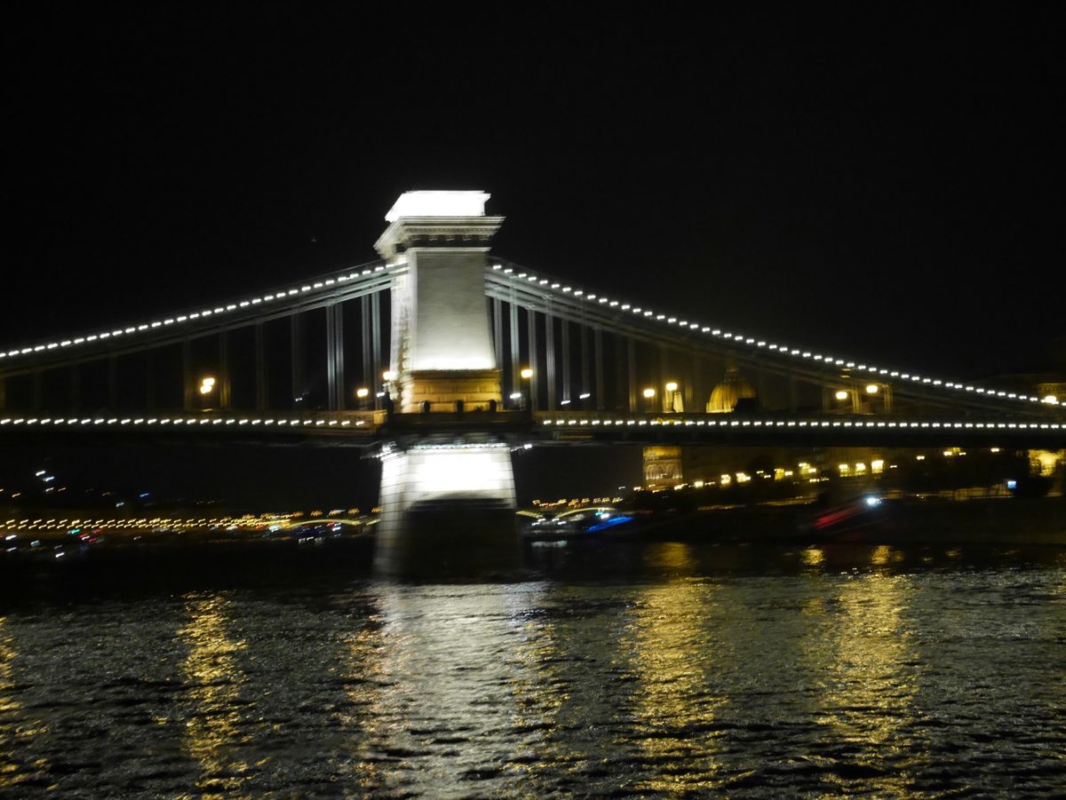 ブダペストの夜景その２！
あまりに美しかったのでびっくりするくらい写真撮り...