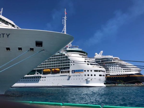 バハマ・バハマ「DCL乗船中のナッソー滞在」の写真