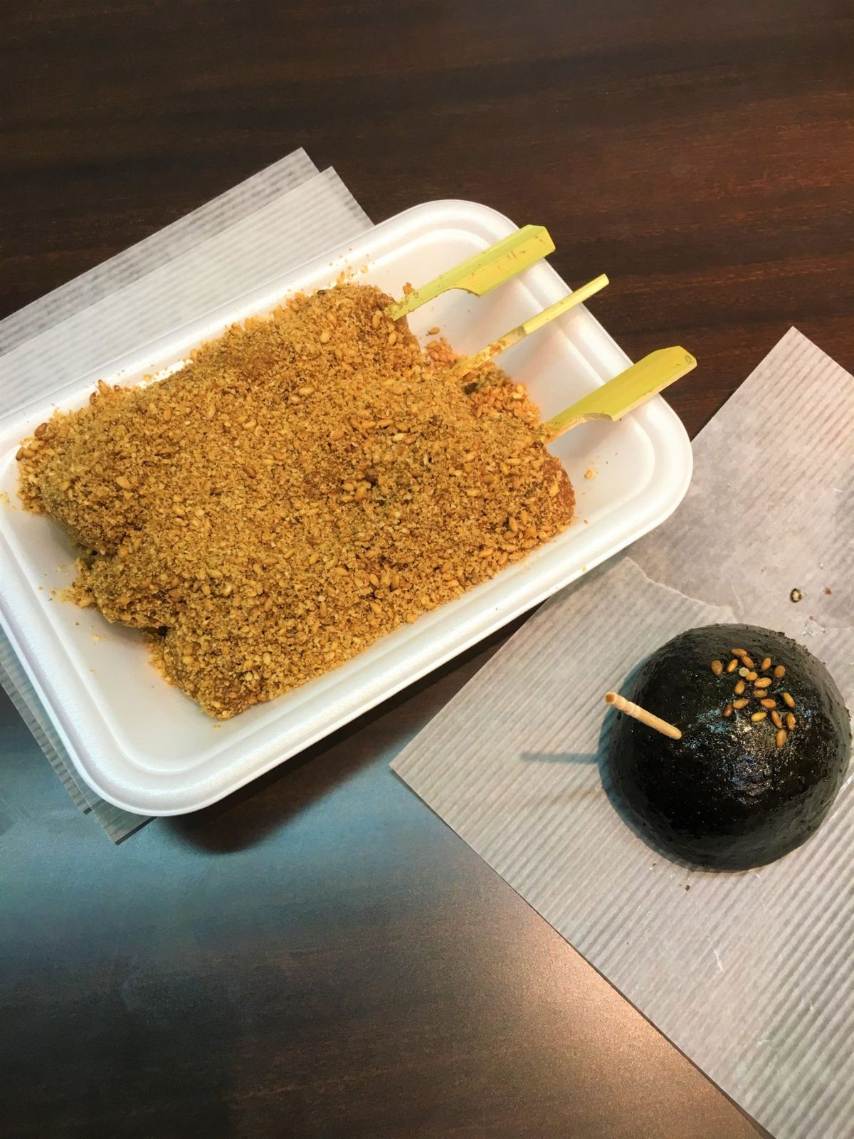 錦市場に到着！！
こちらで昼食を頂きますッ
ここは弟が中学の修学旅行で訪れ...