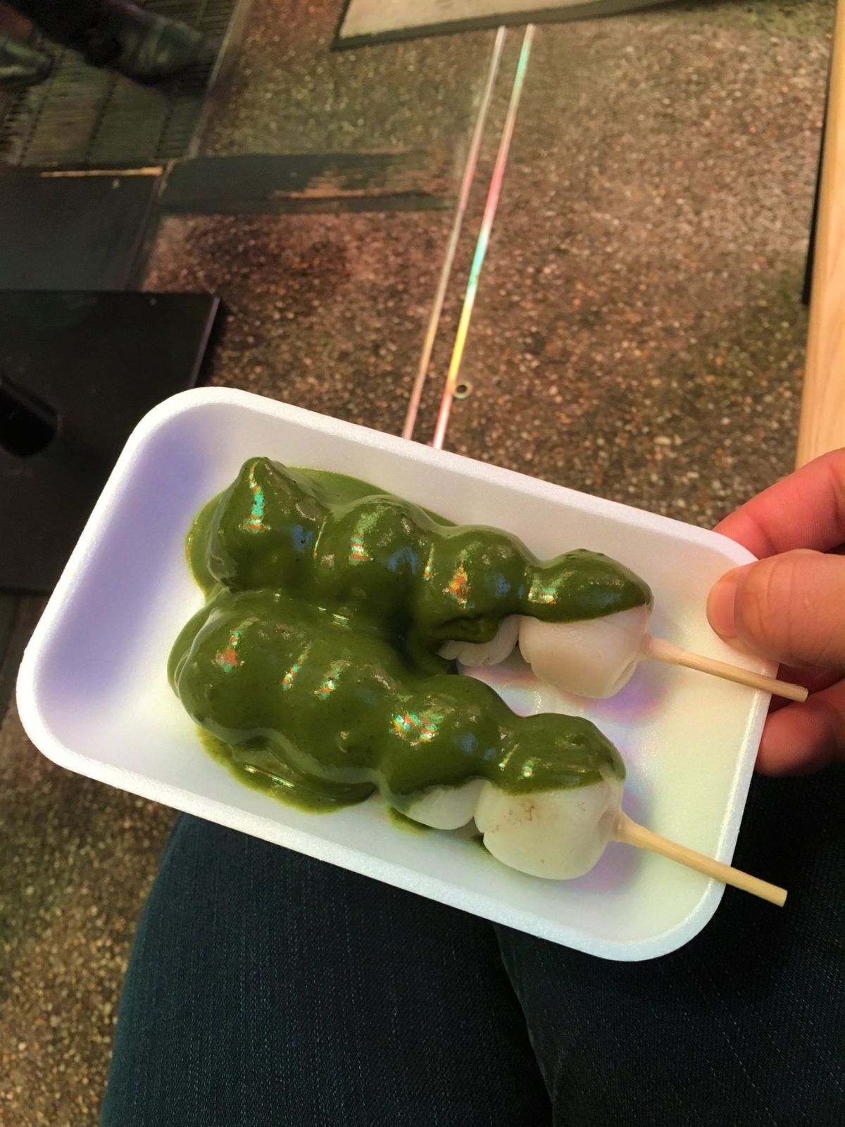 錦市場に到着！！
こちらで昼食を頂きますッ
ここは弟が中学の修学旅行で訪れ...