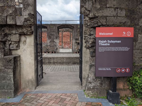 フィリピン・マニラ「AIR  ASIA」の写真