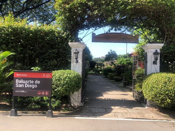 フィリピン・マニラ「AIR  ASIA」の写真