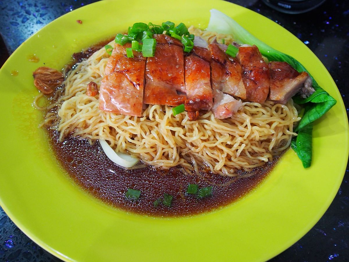 コタキナバルは海鮮が最高。
シャコなんかは本当に絶品です。
華僑が経営して...