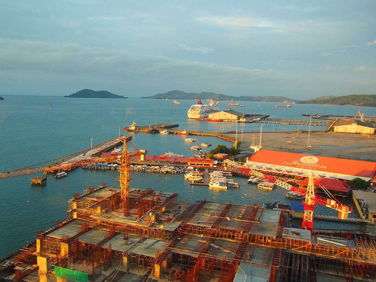 海に行った後は、山にもGO！
コタキナバルから日帰りツアーでジャングルトレ...