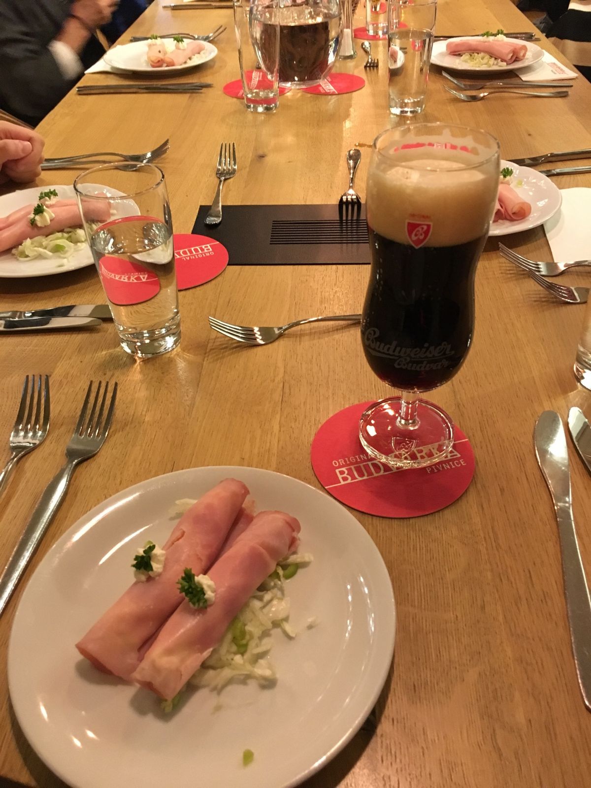 バドワイザーのはじまりとされてる工場にいきました！
チェコといえば、ビール...