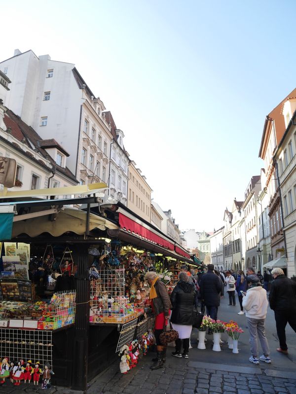チェコ共和国「中欧ヨーロッパ４ヵ国の旅（チェコ編）」の写真：プラハのマーケット。
ヨーロッパのマーケ...