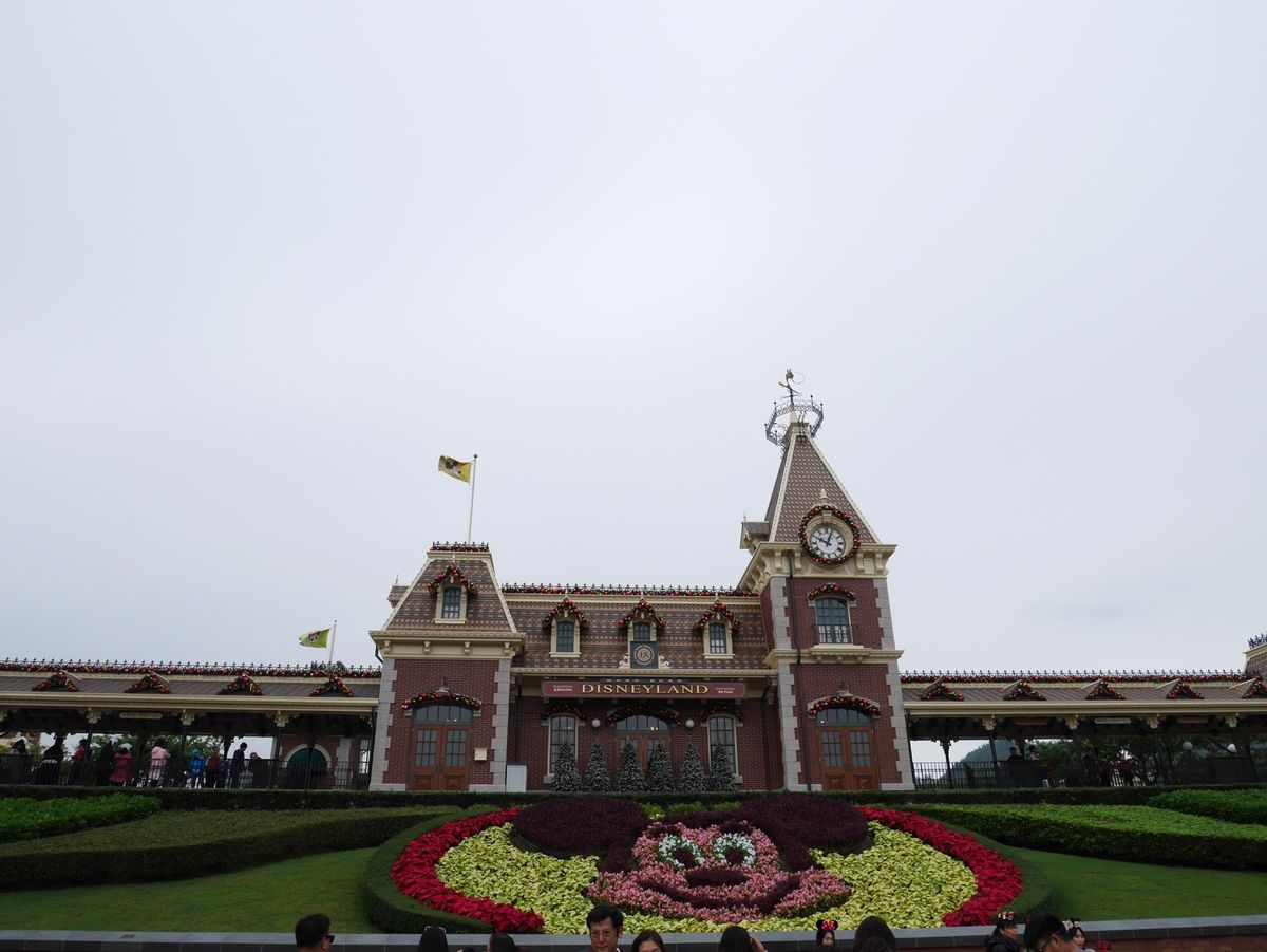 香港ディズニーランド！
ホテルからバスが出てました^ ^
有料だけど、楽ー...