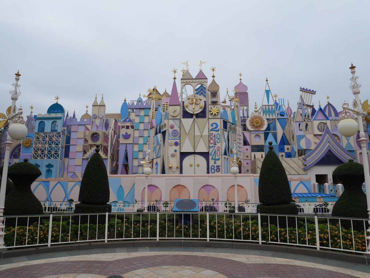 香港ディズニーランド！
ホテルからバスが出てました^ ^
有料だけど、楽ー...