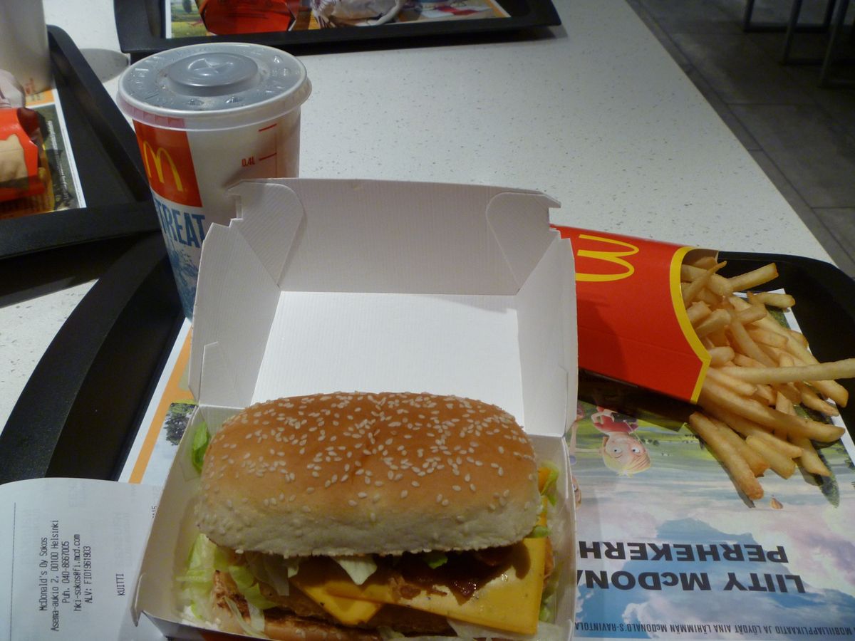 当時世界最北端のマクドナルド。ロヴァニエミにあります。
でも、食べたのはヘ...