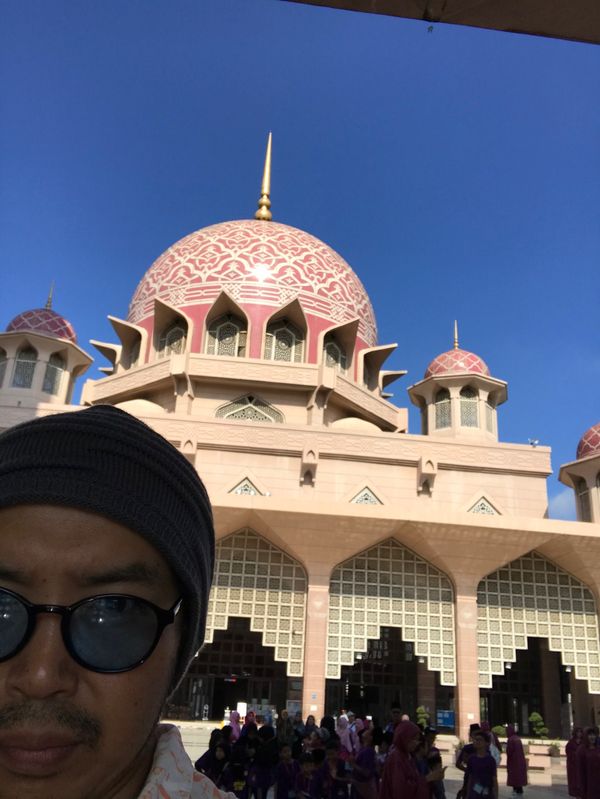 マレーシア・クアラルンプール「hanging out day 🇸🇬🛫🇲🇾🛬came to Kuala Lumpur」の写真