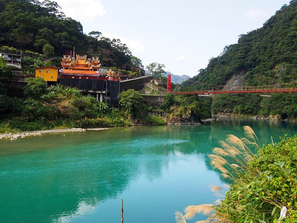 台湾「台湾で暮らした日々　〜人も街もごはんも大好きな国〜」の写真：烏来
この街での観光移動は、おもちゃみた...