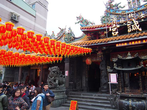 台湾「台湾で暮らした日々　〜人も街もごはんも大好きな国〜」の写真：士林夜市
台北に旅行に来た人なら絶対に行...