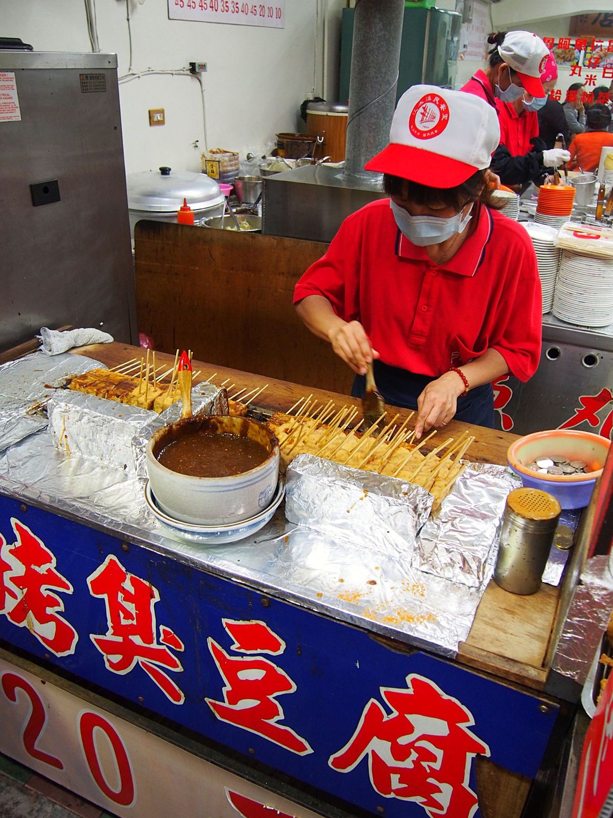 台北から淡水への日帰りサイクリング旅行
埠頭で夕日を見送ると空は真っ暗にな...