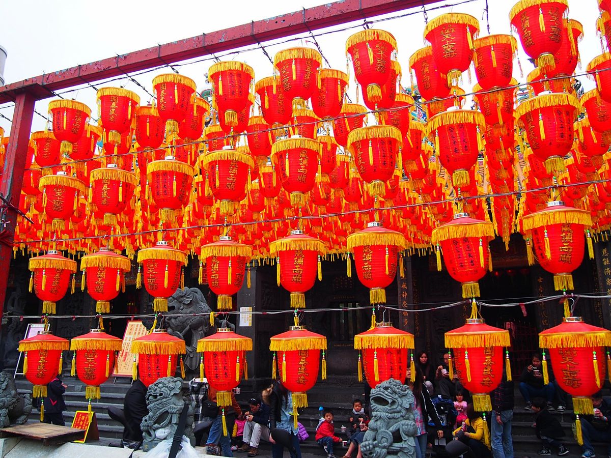 士林夜市
台北に旅行に来た人なら絶対に行くのが士林夜市。
台北にも他の街に...