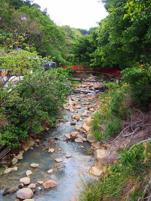 陽明山温泉
台北市内から車で20分の山あいにある温泉地。
台湾は温泉もいっ...