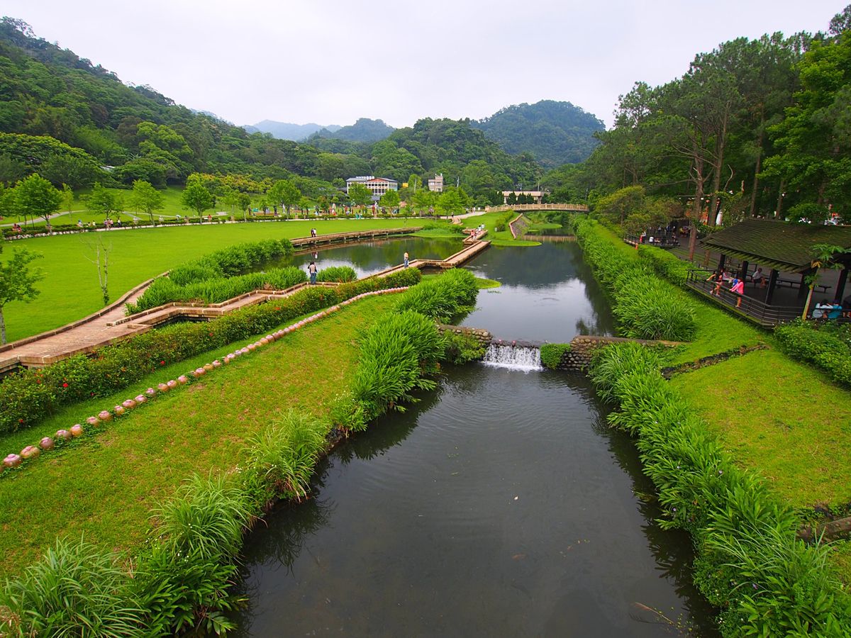 慈湖紀念雕塑公園
大渓の街の郊外にあるこの公園は、台湾中に建てられていたも...