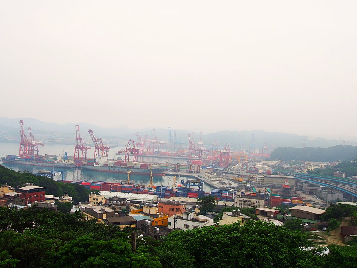 基隆
ここは台湾 最北端の街。
台湾で有数の貿易港があります。
台北周辺の...