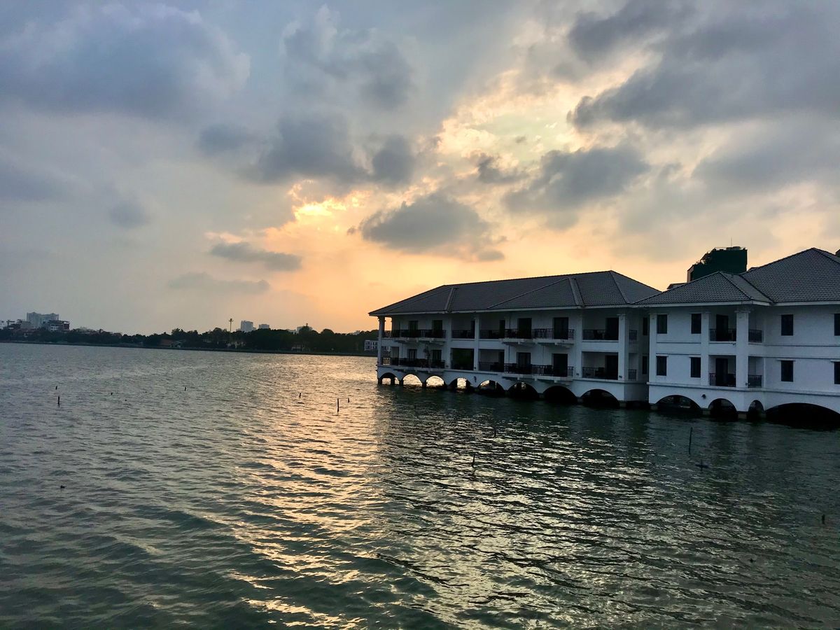 インターコンチネンタルホテル ハノイウェストレイク

西湖に浮かぶこのホテ...